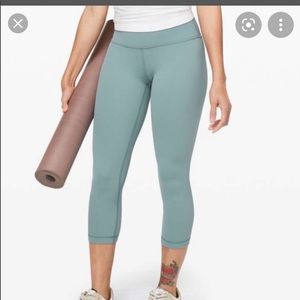 Lululemon align crop
